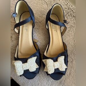 Kaylee P size 2 girls satin dress shoes